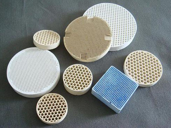 Keramik-filter in der nutzung in der warmen gasentwicklung